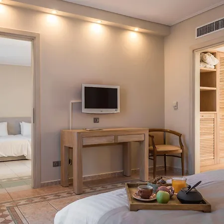 Porto Naxos Hotel 4*